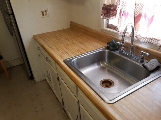 Building Photo - 44 Frederick Ave