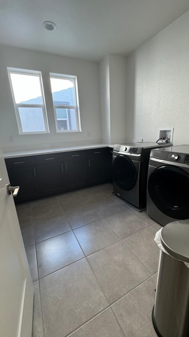 Laundry Room - 2310 Mirth St