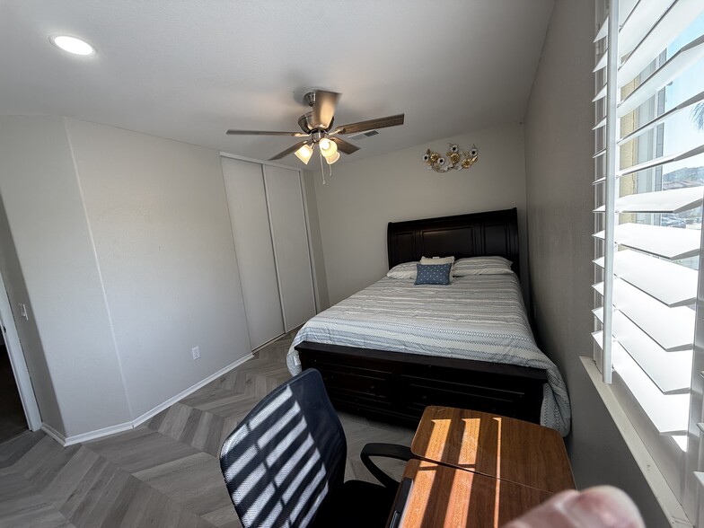 Building Photo - 1411 Scenic Ct