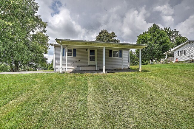 Building Photo - 2207 Buckingham Rd