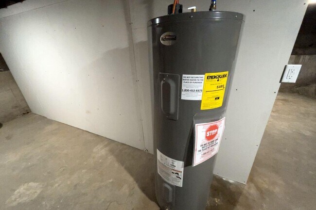 Building Photo - 424 N Clay St