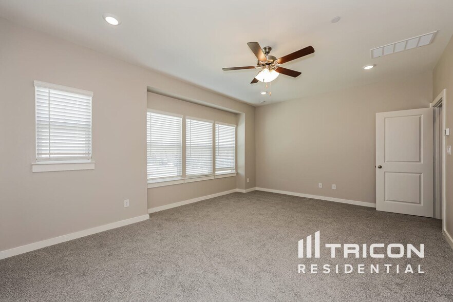 Building Photo - 5472 Granite Trl
