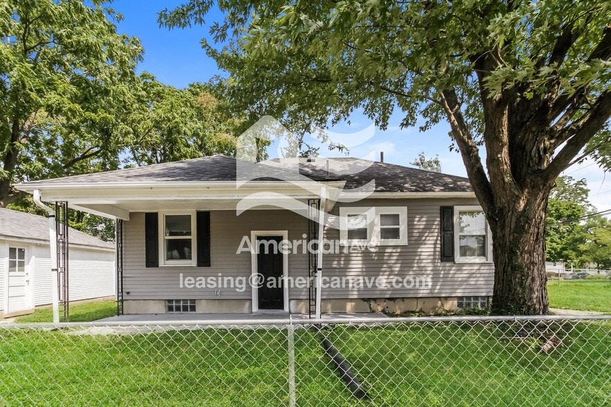 Building Photo - 443 W Hillcrest Ave