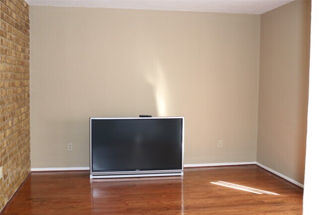 Building Photo - 17131 Morning Star Ave