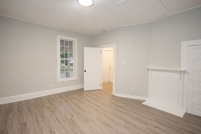 Building Photo - 531 N 9th St
