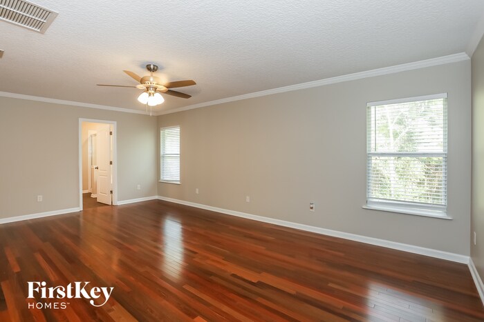 Building Photo - 12156 Pebble Point Dr E