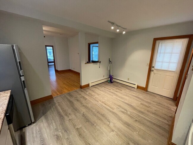 Building Photo - 21 Court St