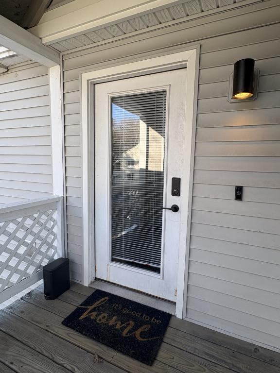 Building Photo - 25 Lawrence St