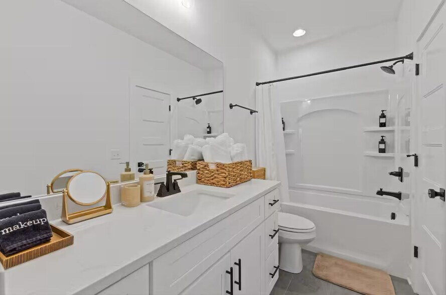 Building Photo - 2511 Whites Creek Pike