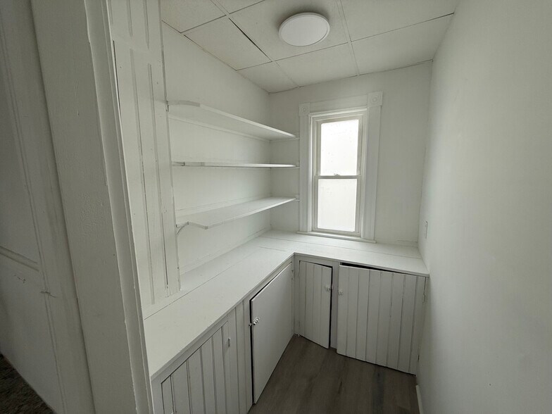 Building Photo - 25 Wyman St