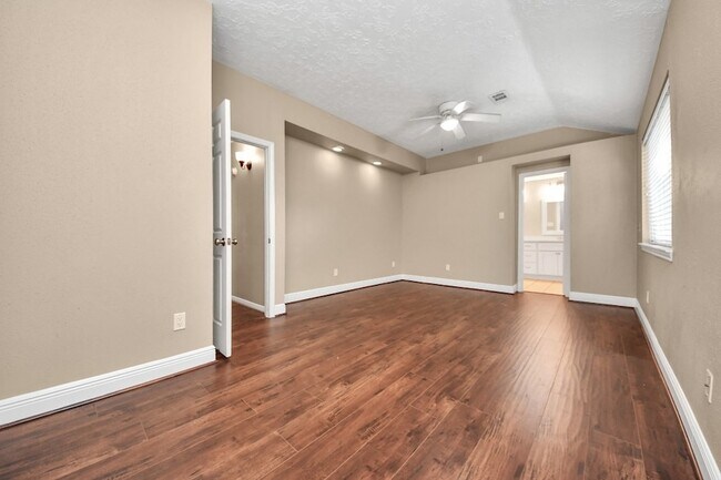 Building Photo - 3834 Carya Cir