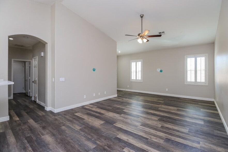 Building Photo - 4045 E Trigger Way