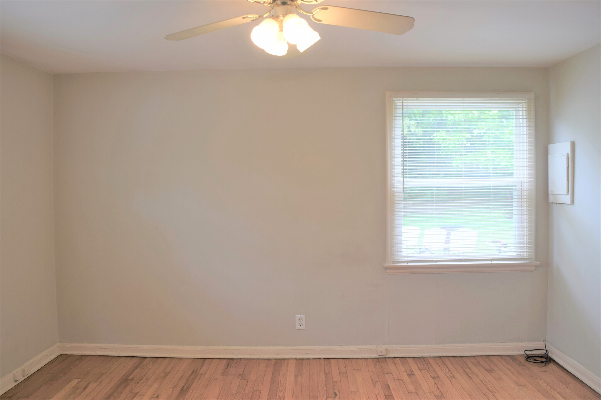 Building Photo - 1229 Louisville Ave