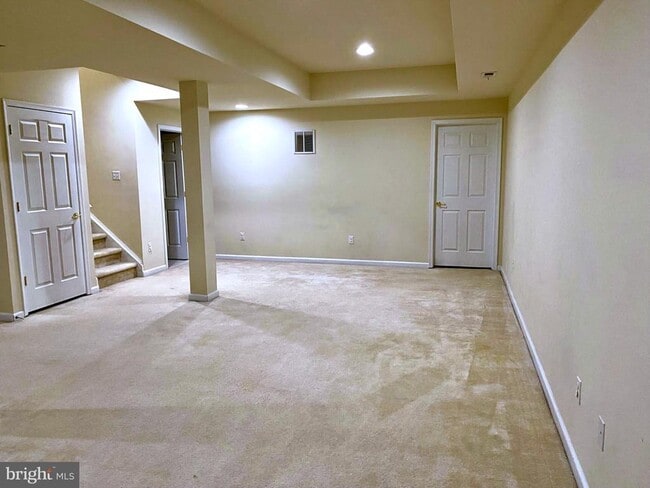 Building Photo - 4204 Lexington Ct