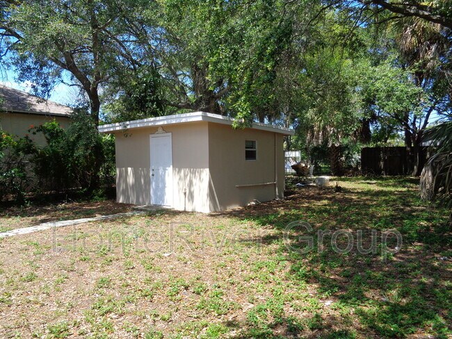 Building Photo - 500 NW 9th Ave