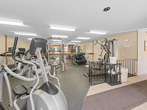 Building Photo - 3560 Blue Jay Way