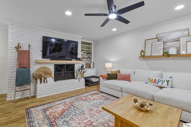 Building Photo - 111 Jennifer Ln