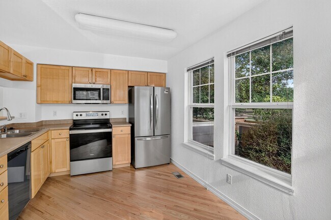 Building Photo - 13900 Lake Song Ln