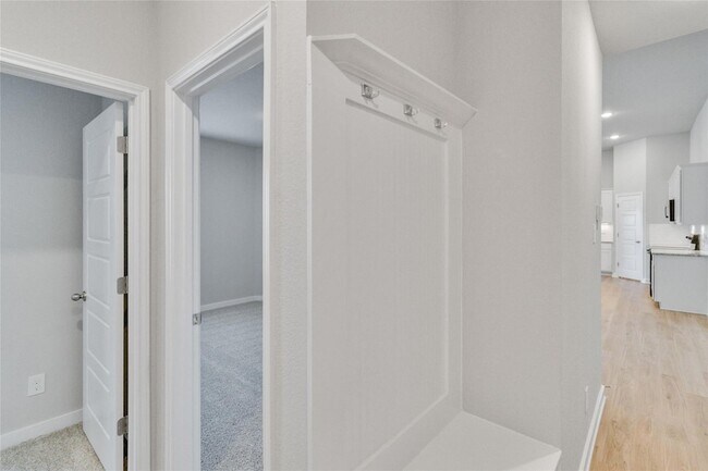 Building Photo - 171 Schrader Dr