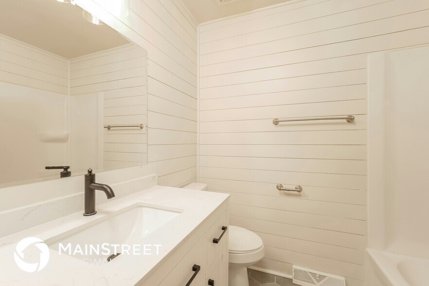 Building Photo - 6920 N Mercier St