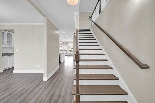 Building Photo - 15401 Adelay Ct