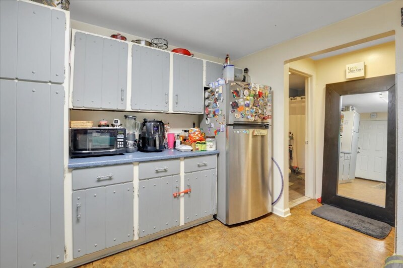 Building Photo - 1580 Hartford-New London Turnpike