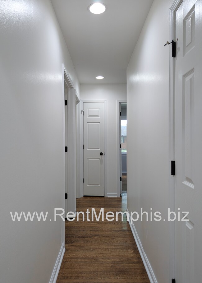 Building Photo - 5049 Alrose Ave