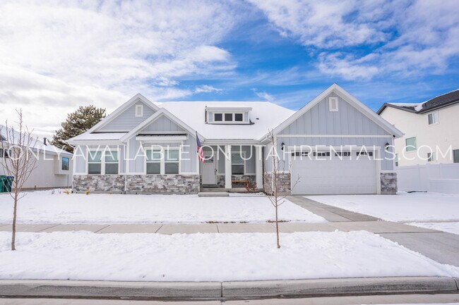 Building Photo - 472 S 230 W