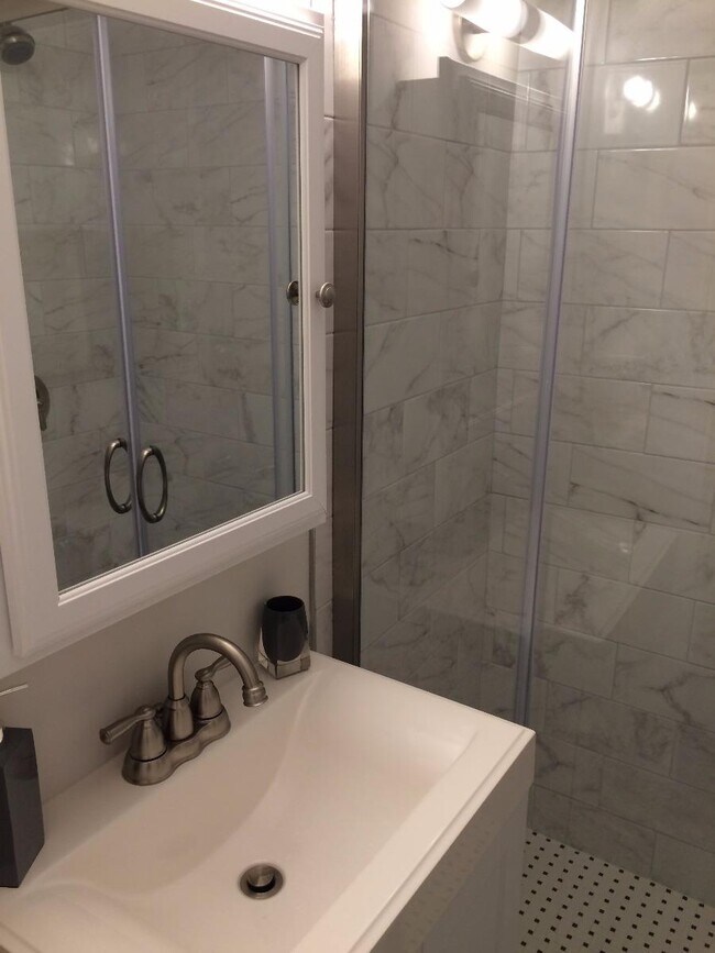 Building Photo - 2 bedroom in Boston MA 02115