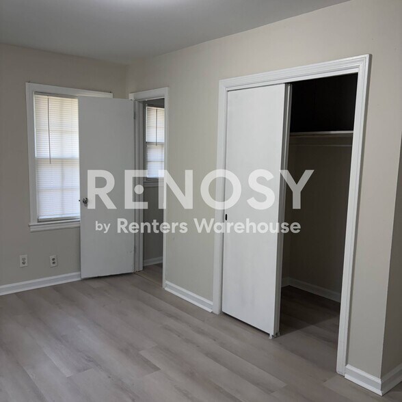 Building Photo - 3086 Jett Dr