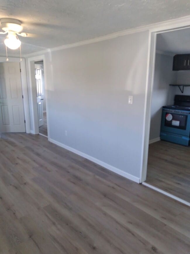 Building Photo - 116 Cooper Rd