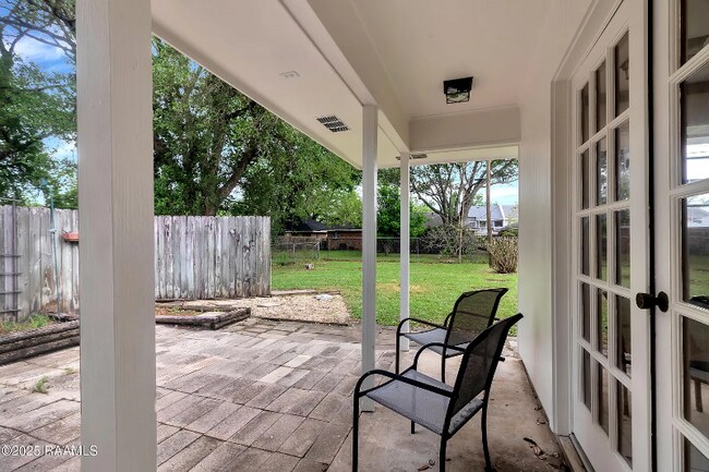 Building Photo - 309 S Wakefield Dr