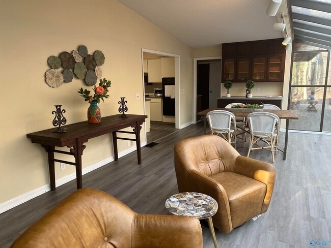 Building Photo - 701 Fagan Springs Dr SE