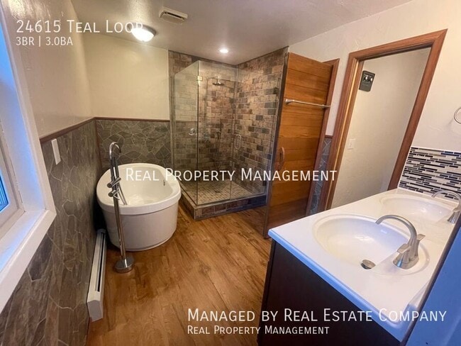 Building Photo - 24615 Teal Loop