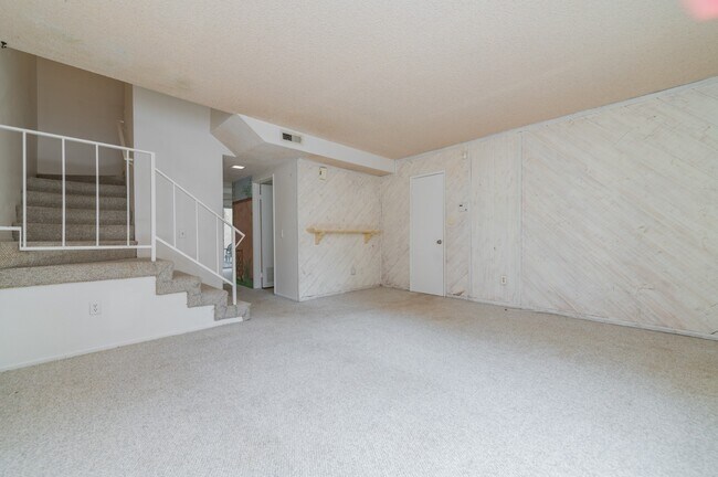 Building Photo - 2533 Colgate Way