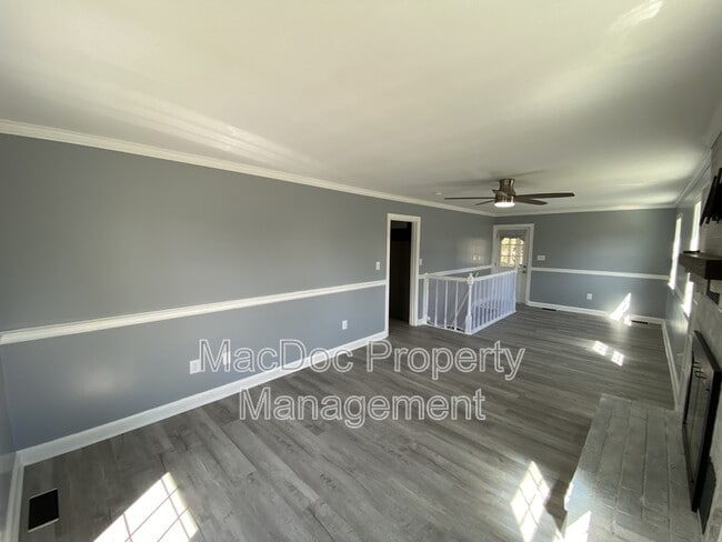 Building Photo - 219 Butternut Dr