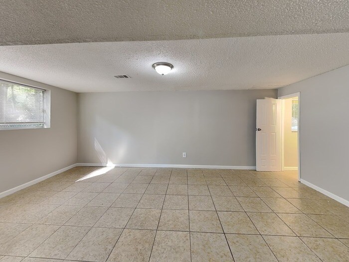 Building Photo - 1540 Walnut Ridge Ct