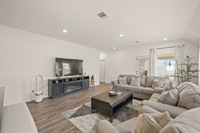 Building Photo - 3019 Live Springs Ct
