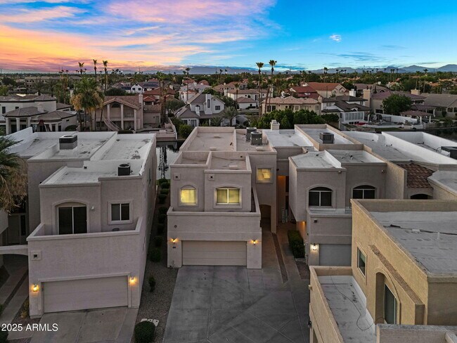 Building Photo - 1414 W Coral Reef Dr