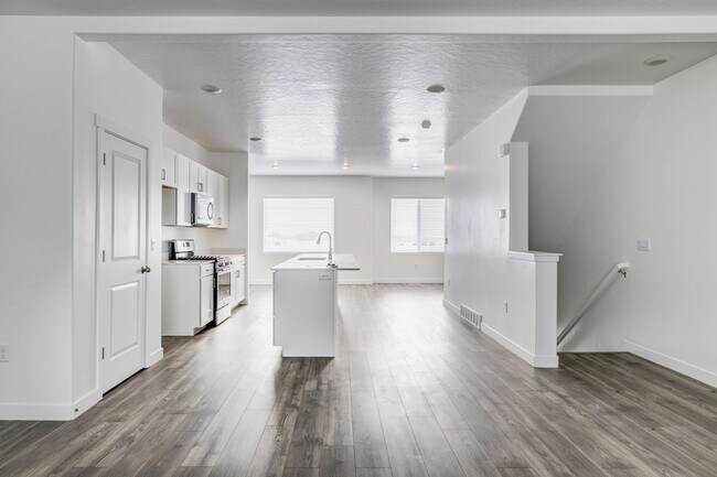 Building Photo - 413 S 1110 W