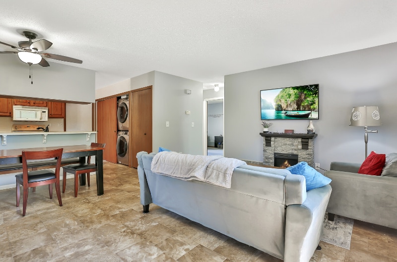 Building Photo - 1271 Greenbriar Ct