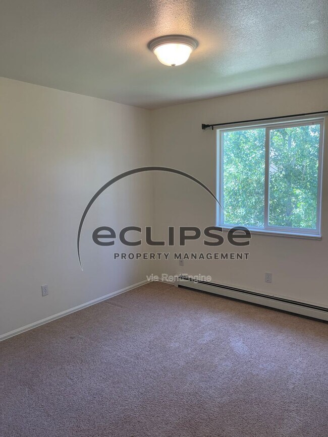 Building Photo - 497 Coronado Ct