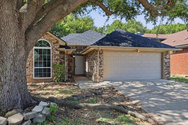 Building Photo - 8812 Sabinas Trail