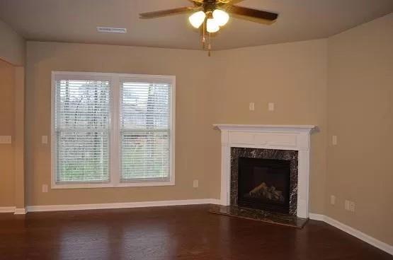 Building Photo - 5895 Falls Landing Dr