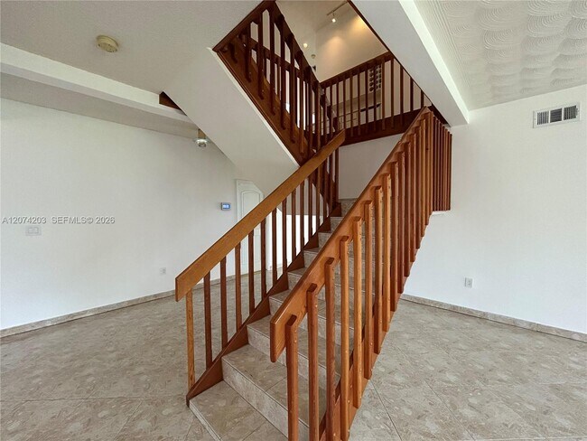 Building Photo - 6611 SW 99th Ave