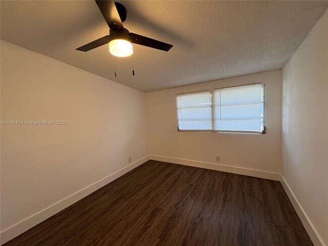 Building Photo - 1741 NE 52nd St