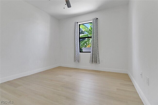 Building Photo - 3807 27th St SW