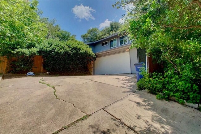 Building Photo - 2911 Kassarine Pass