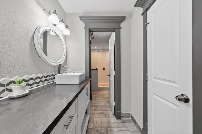 Building Photo - 11280 Braes Forest Dr