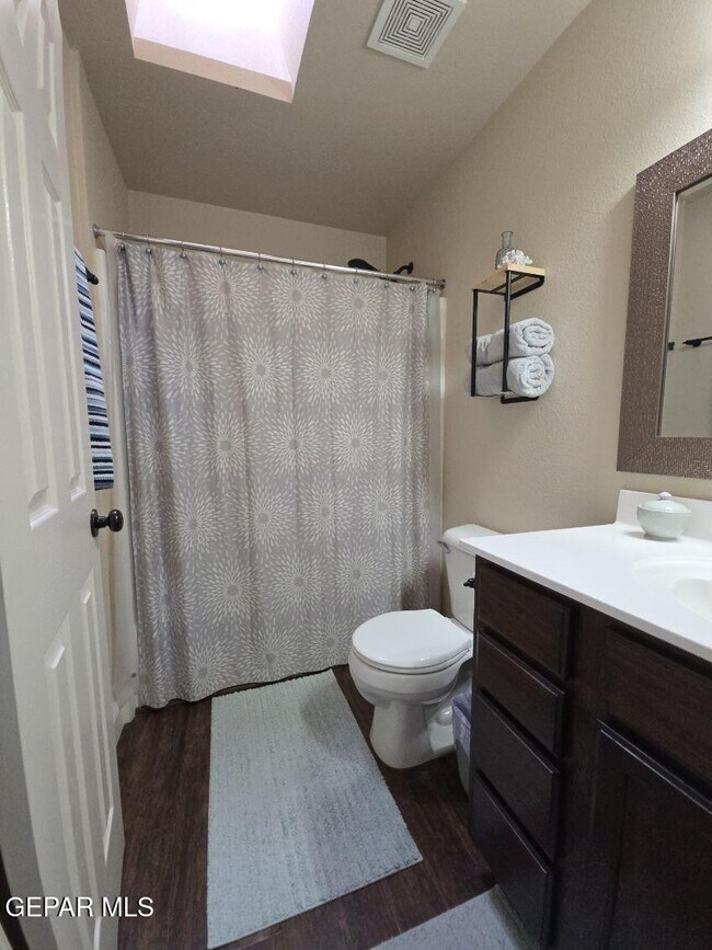 Building Photo - 12867 Hidden Grove Dr